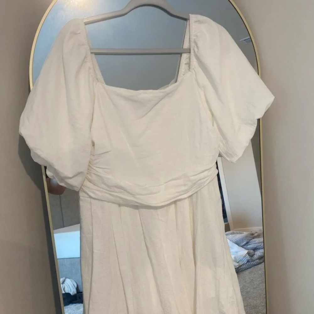 Elegant White Puff Sleeve romper